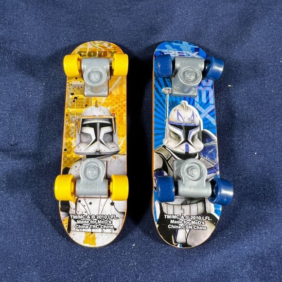 Star Wars Clone Wars Mini Fingerboards Set Of 2 McDonalds Toys 2010 Collectible - Picture 2 of 3